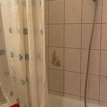Confortable A 200m Du Centre Avec Multi Pass Ete A 3€/jour, Parking Et Balcon Expose Sud - Fr-1-693-66 Apartment *