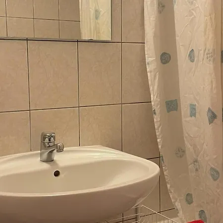 Confortable Au Centre De Avec Parking - Fr-1-693-66 Appartamento Châtel